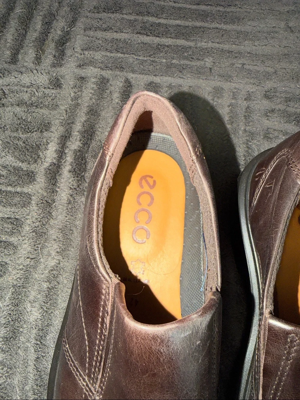 ECCO Men's Slip-On Loafers in Metallic Brown